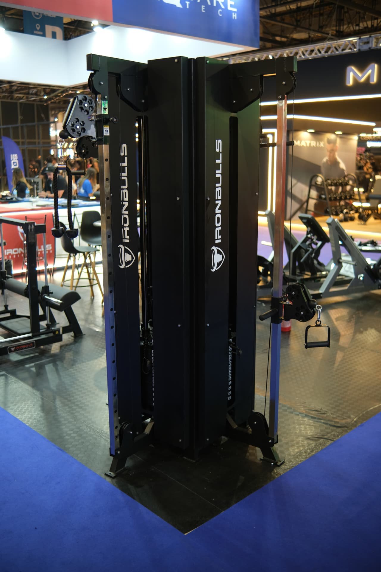 Iron Bulls em evento fitness — Cross Over